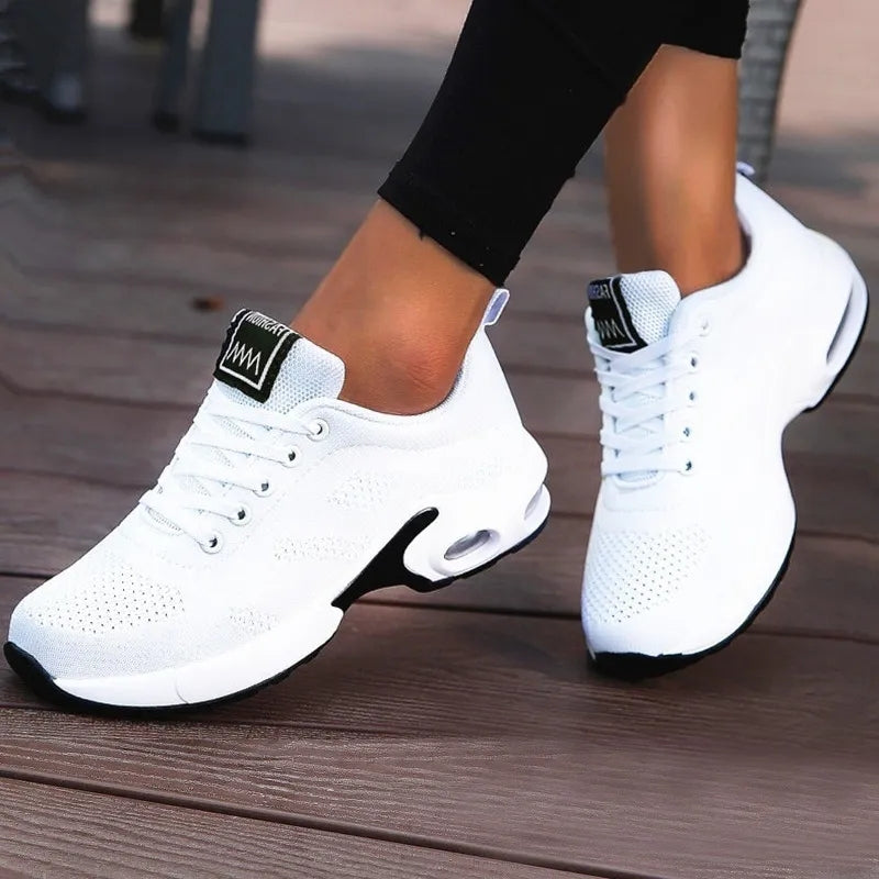 Lune - Comfortable Orthopedic Sneakers