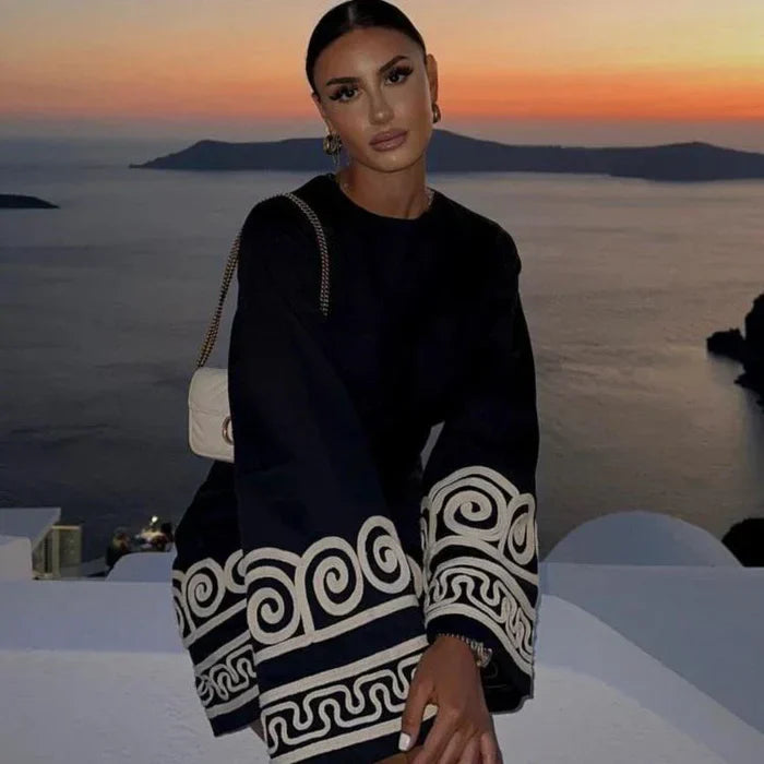 Jule™ | Embroidered long-sleeved dress
