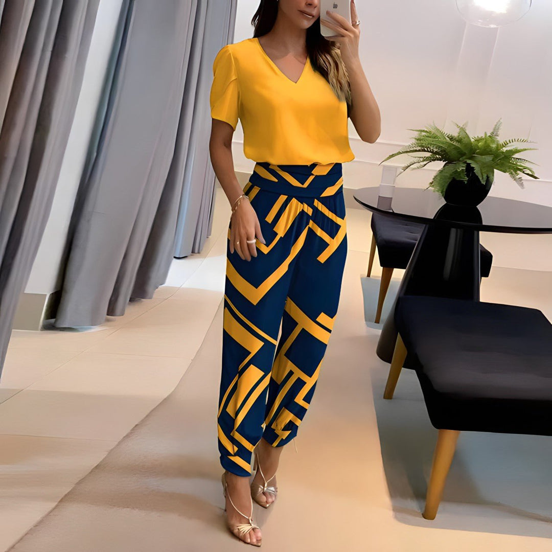 Nicole™ |  Elegant and airy suit for stylish evenings