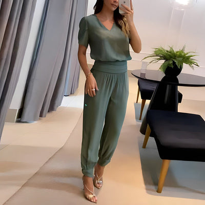 Nicole™ |  Elegant and airy suit for stylish evenings
