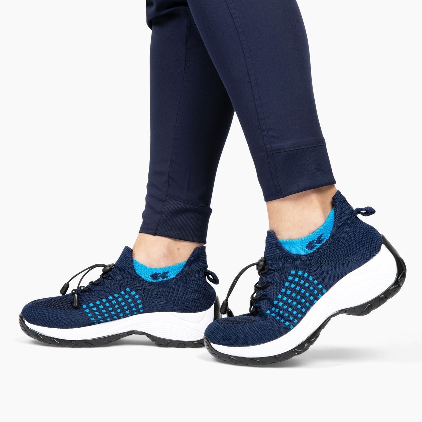 Emily - Orthopedic shoe with stretchable cushion