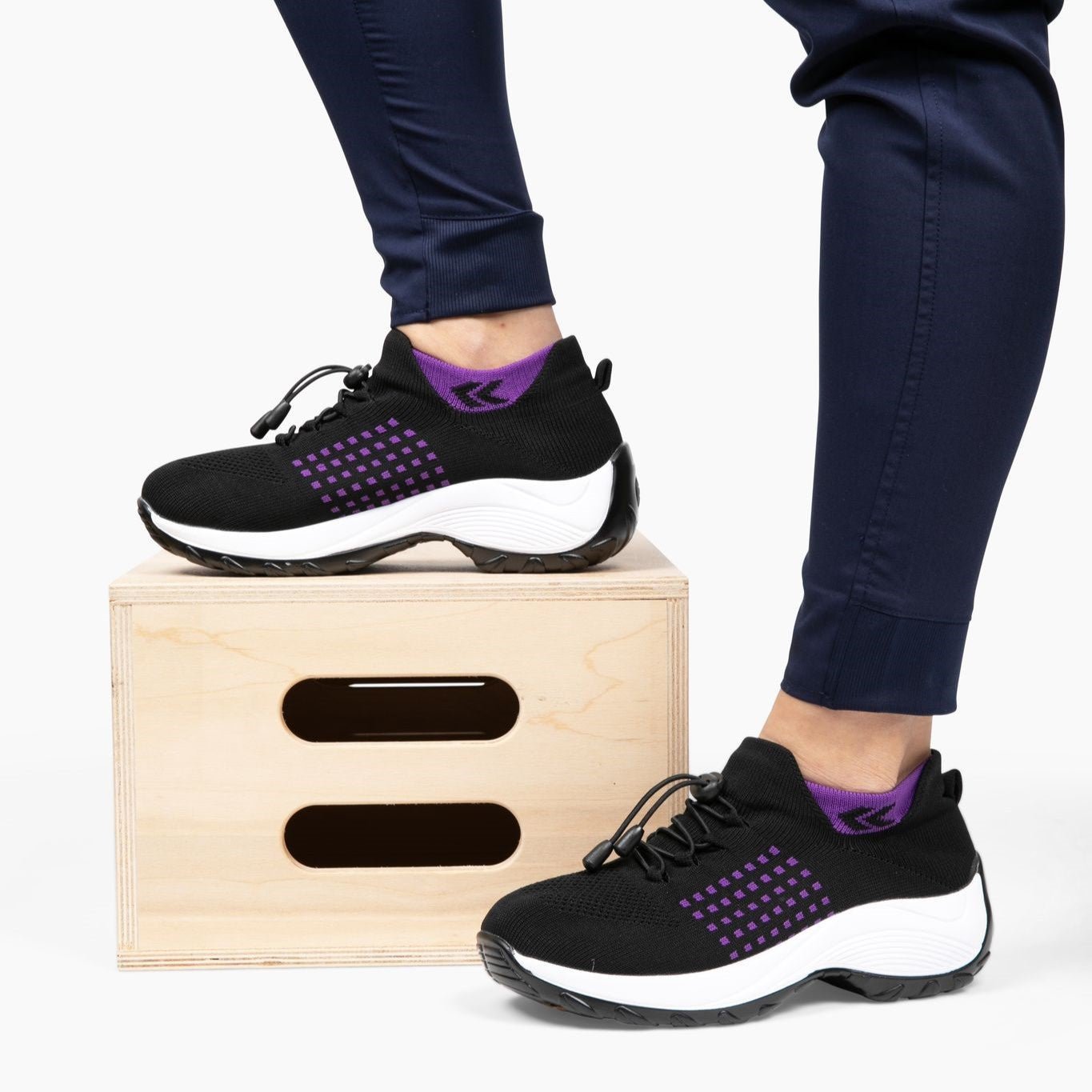 Emily - Orthopedic shoe with stretchable cushion