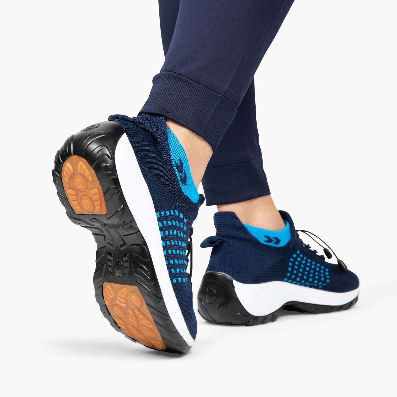Emily - Orthopedic shoe with stretchable cushion